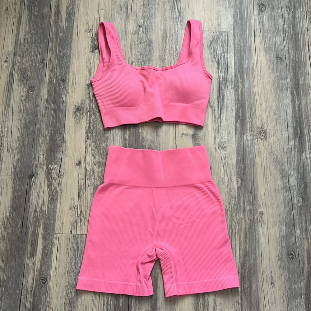 Workout Set - Picture 2 of 3